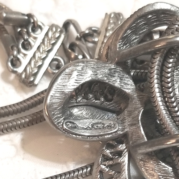 OSCAR DE LA RENTA VTG Bow Motif Necklace - Picture 4 of 7